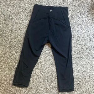 Lululemon Black Cropped Leggings Size 4
